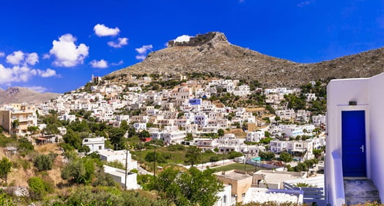 Villaggio di Platanos e vista sul castello di Panteli, Isola di Leros, Grecia