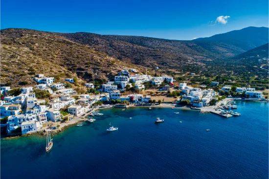 Katapola, isola di Amorgos, Cicladi, Egeo, Grecia